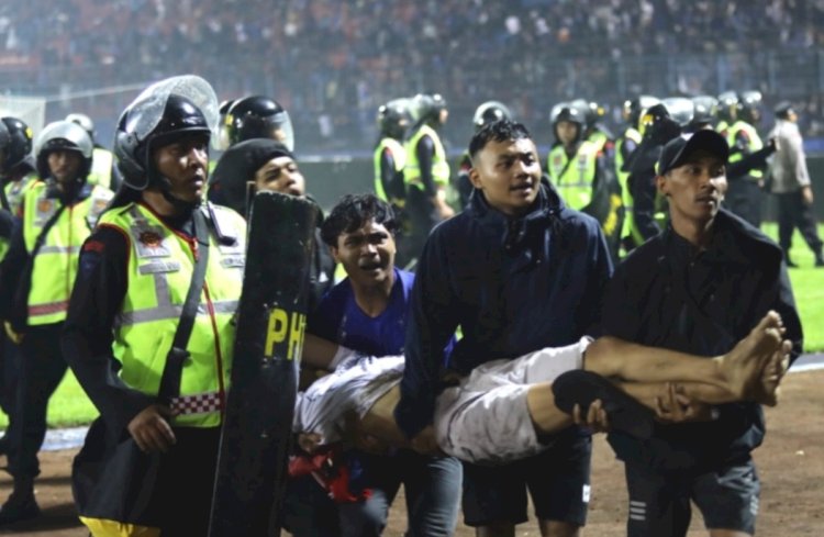 Indonesia: Hundreds killed, Hurt In Stampede At Football Stadium