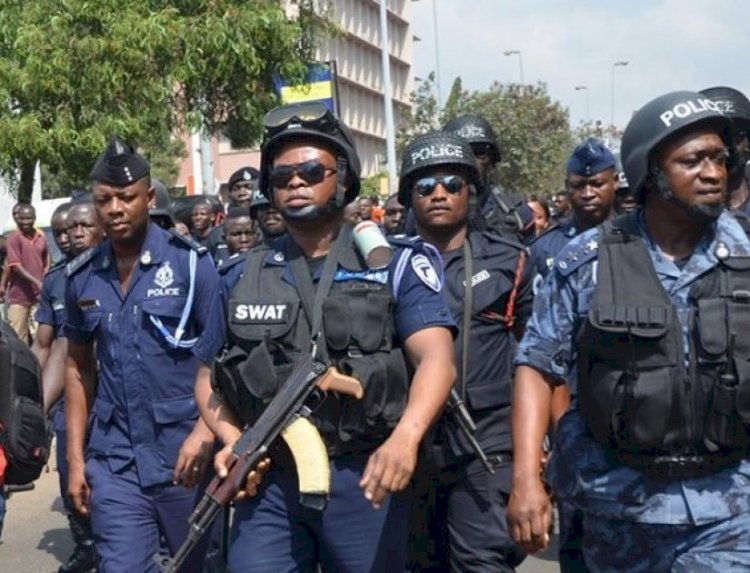 A/R: Police Arrest Two Armed Robbers, One Shot Dead