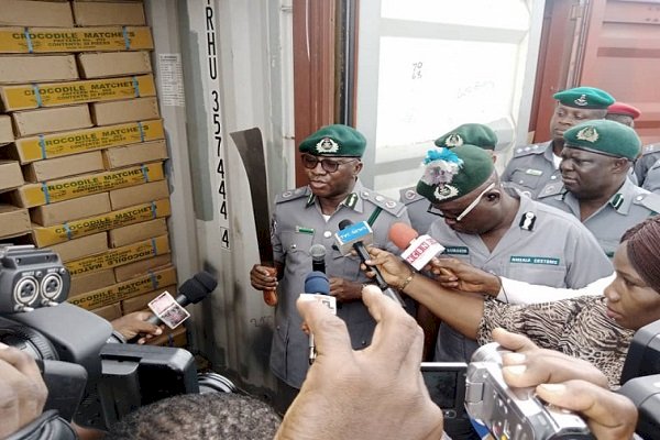 Nigerian Customs Seize 3,000 Cutlasses From Ghana