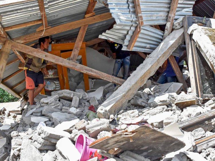 Earthquake Shakes Indonesia’s Java Island; At Least 14 Dead