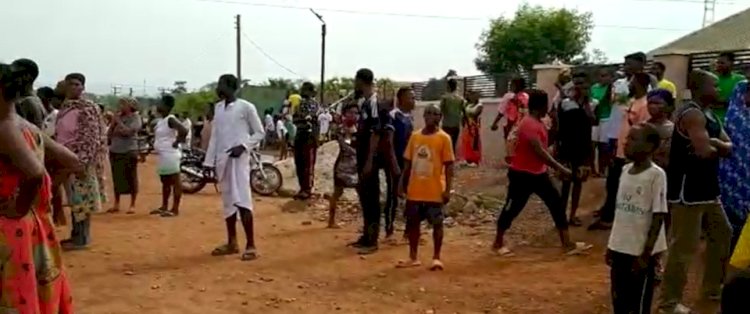 5 Injured As Bibiani Zongo Residents Clash With Security Men