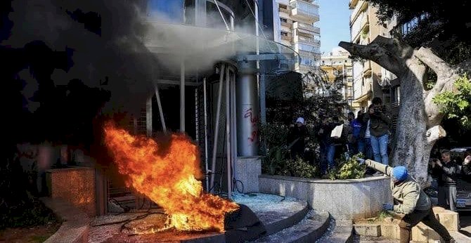 Enraged Customers Burn Banks Over Cash Withdrawal Limits In Lebanon