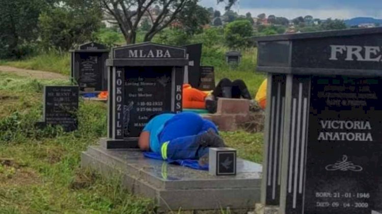 South Africa: Workers Face Charges For Sleeping On Top Of Graves