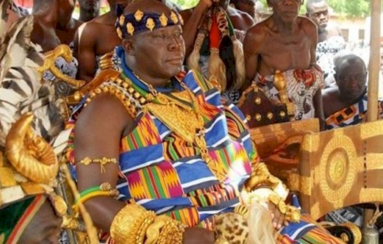 Asantehene Destools Chief Of Antoa