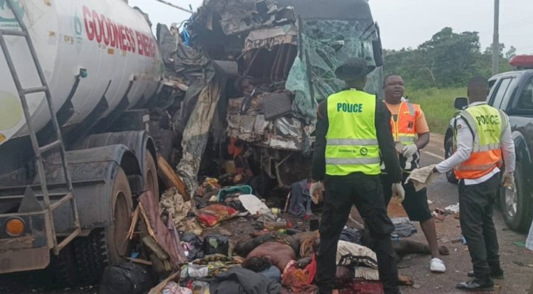 16 Persons Dead, Others Injured In Accident At Gomoa Okyereko